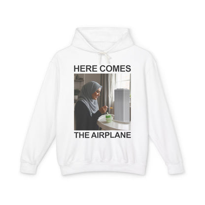 Here comes the airplane